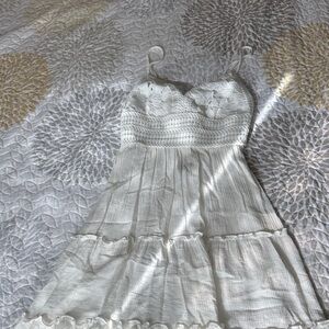 Love Tree White Backless Dress